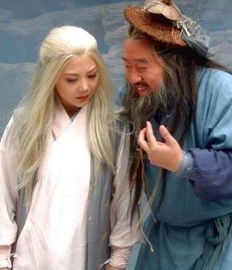 Vì sao Chu Bá Thông coi thường Giáng Long Thập Bát Chưởng?