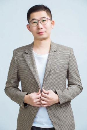 Liễu Ngạn Hoa Hựu Minh: Một năm viết sách
