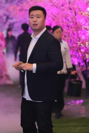 Mạch Truyện Nhĩ Căn