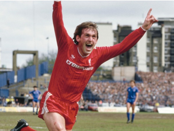 Kenny Dalglish là ai? Huyền thoại vĩ đại của bóng đá Anh